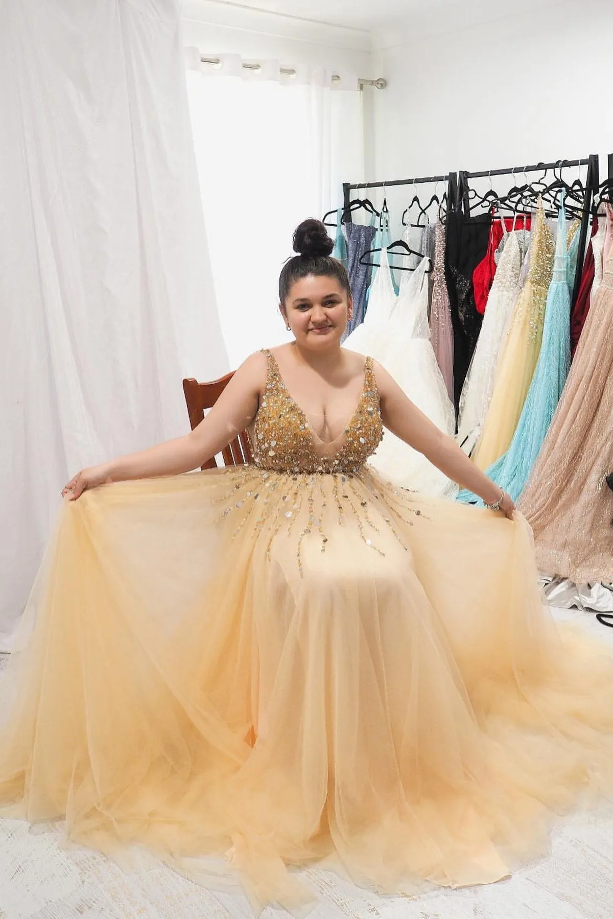 A-line V-neck Sequins Beaded Gold Plus Size Long Prom Dresses MP51