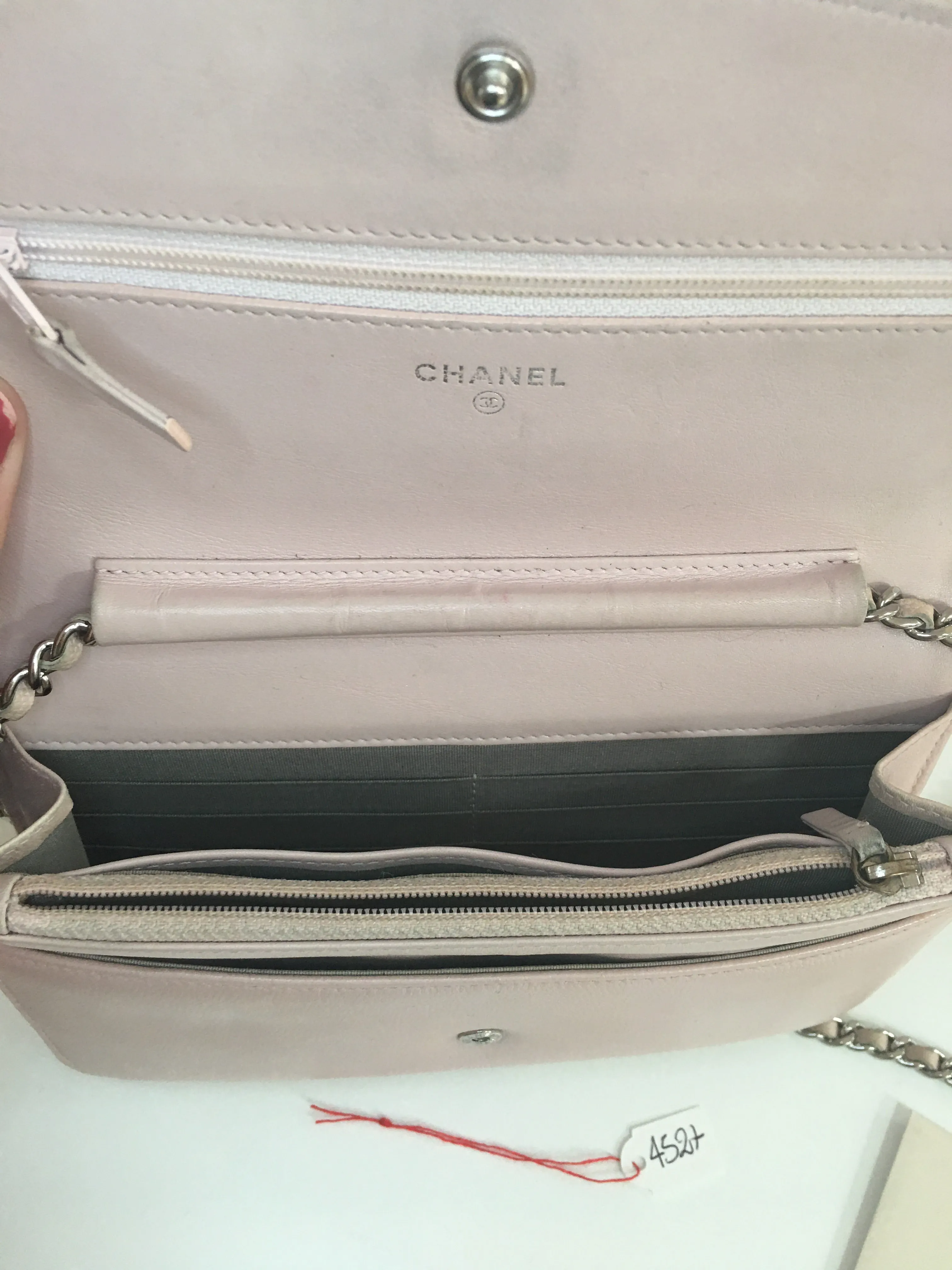 CHANEL WOC Wallet on Chain Pochette in Pink Leather