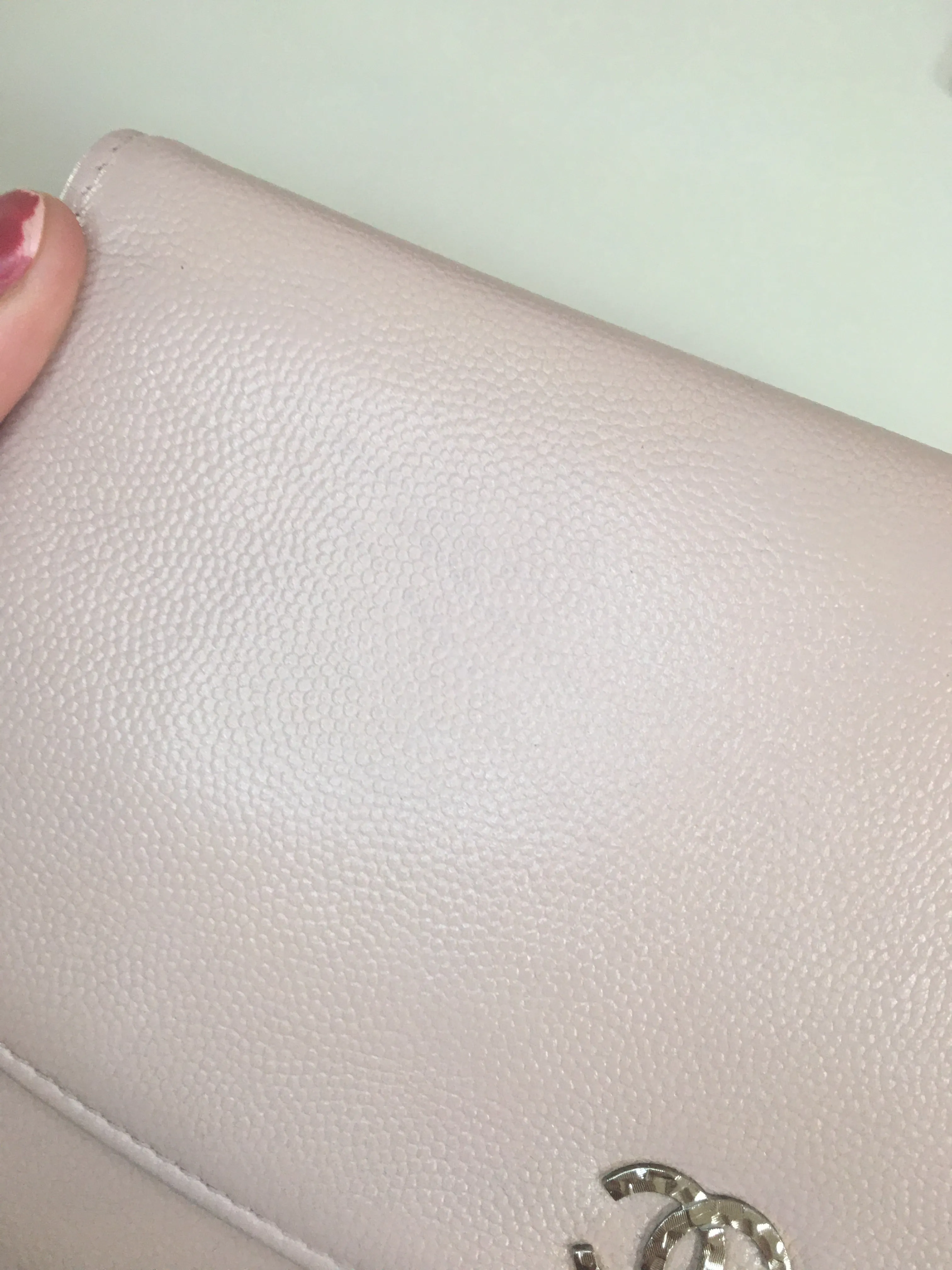 CHANEL WOC Wallet on Chain Pochette in Pink Leather