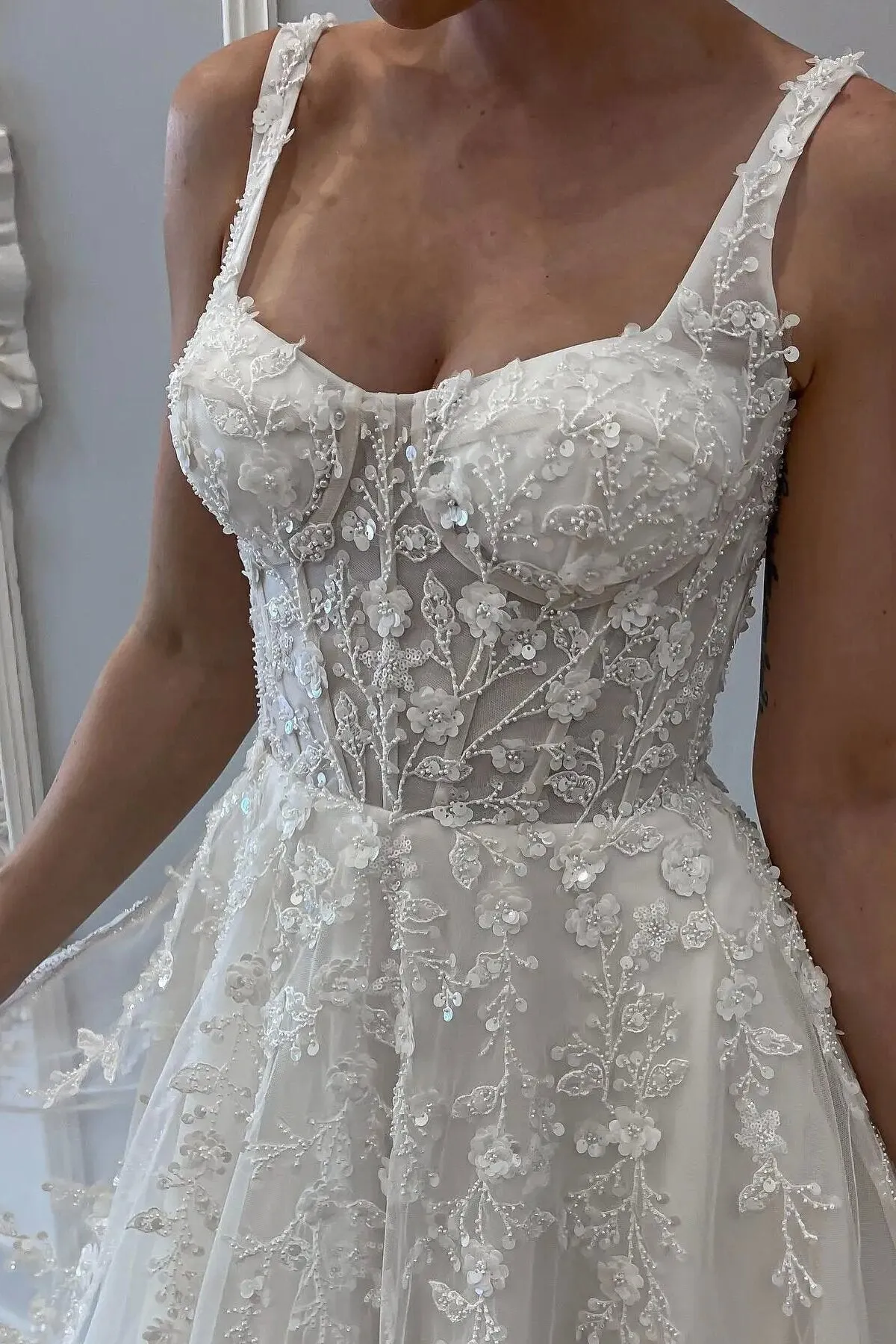 Elegant Straps Beaded Appliques A Line Backless Wedding Dresses PW566