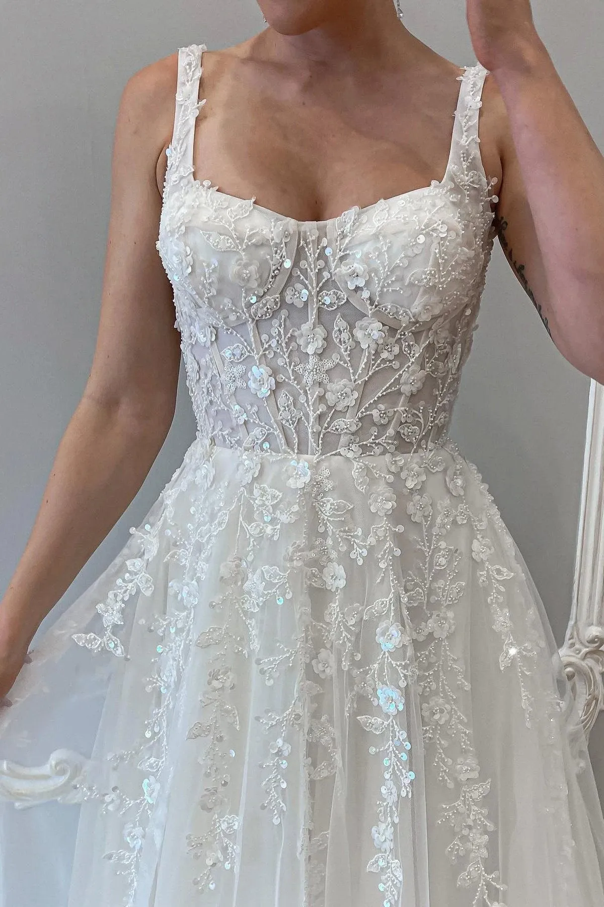 Elegant Straps Beaded Appliques A Line Backless Wedding Dresses PW566