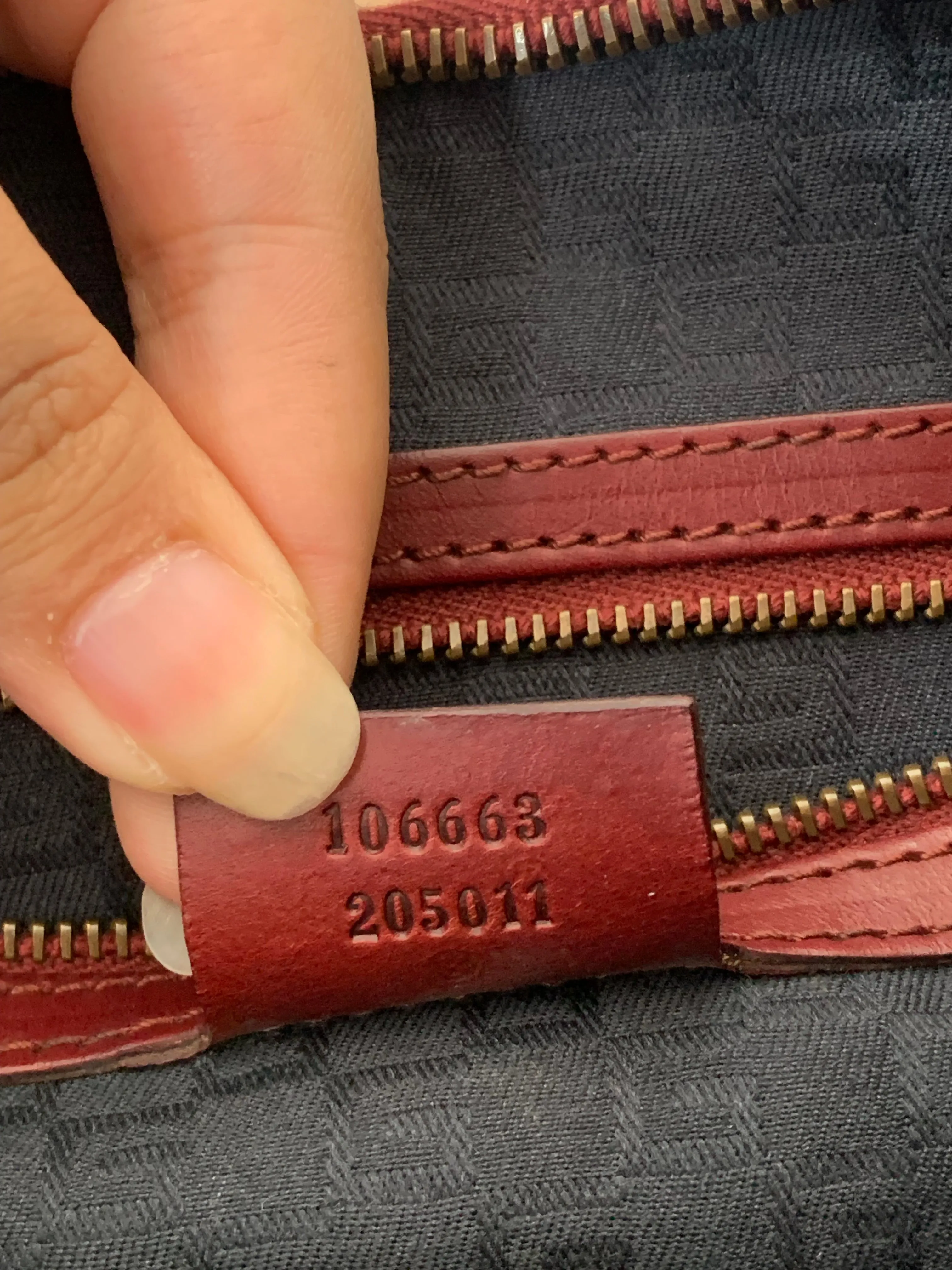<b> GUCCI</b> <br>Half Moon Hobo Bag