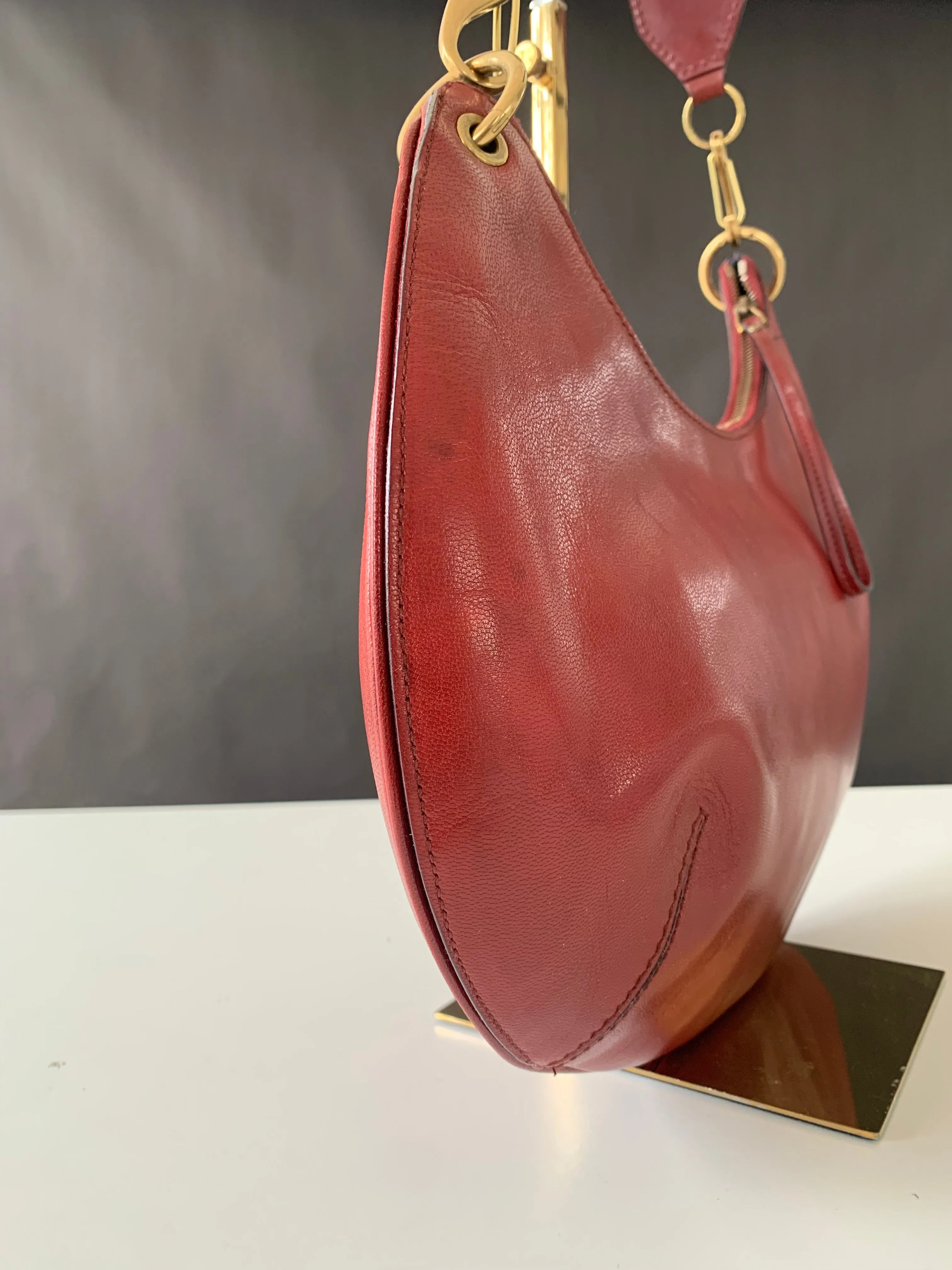 <b> GUCCI</b> <br>Half Moon Hobo Bag