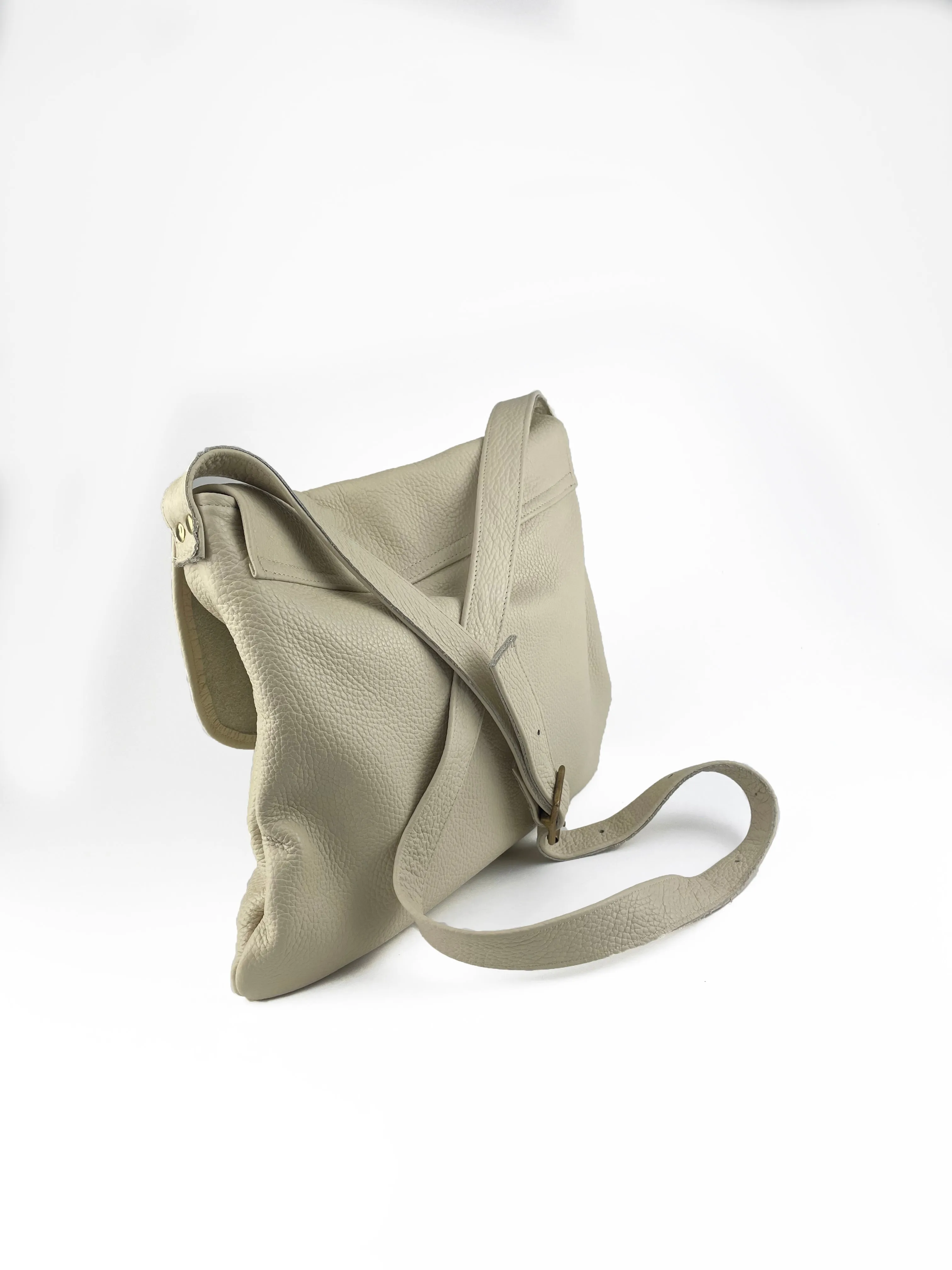 Minny Satchel  in cream pebble leather